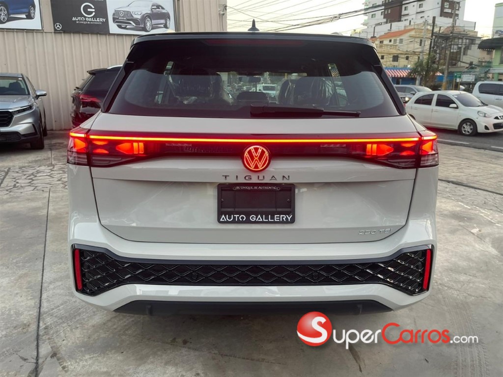 2026 Volkswagen Tiguan R Design — foto 4 / 12