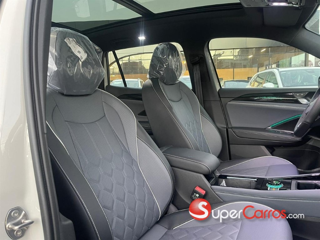 2026 Volkswagen Tiguan R Design — foto 11 / 12