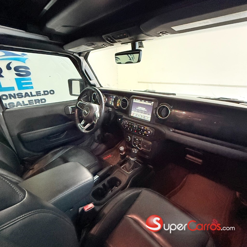 2021 Jeep Wrangler Sahara Unlimited — foto 8 / 10