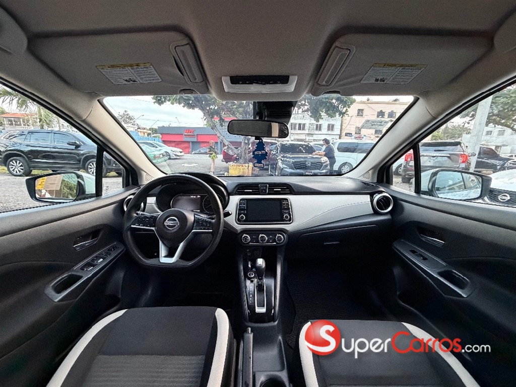 2021 Nissan Versa SV — foto 5 / 9