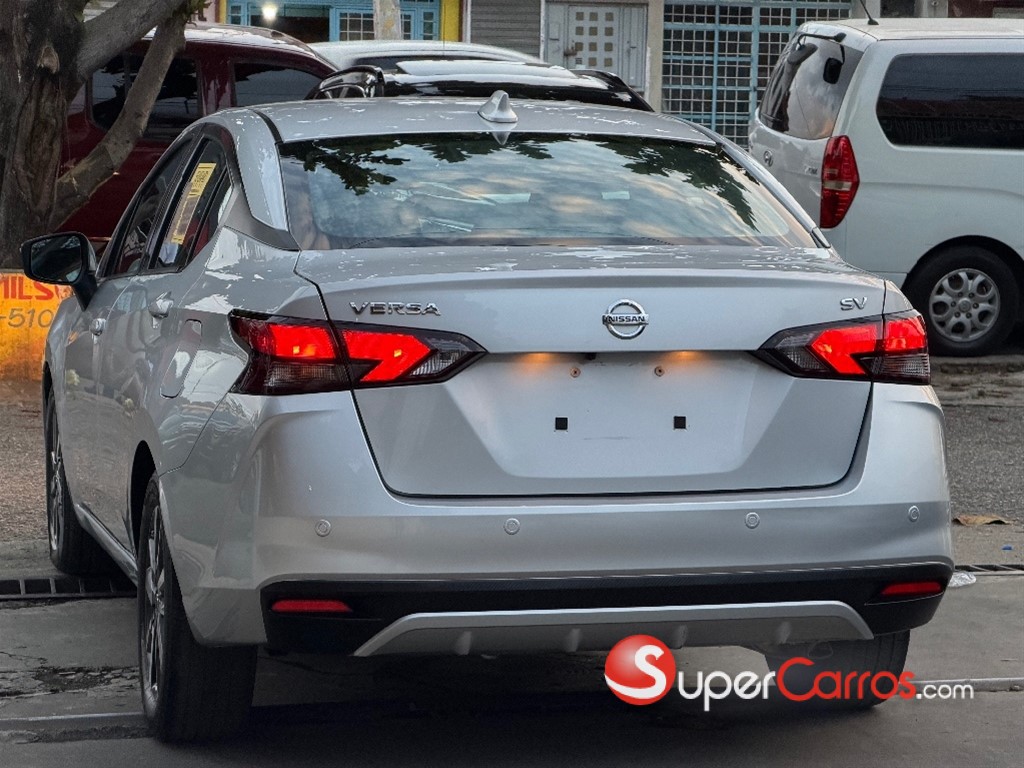2021 Nissan Versa SV — foto 9 / 9