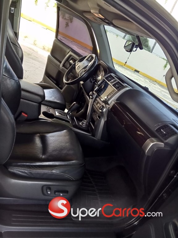 2014 Toyota 4 Runner Limited — foto 10 / 12