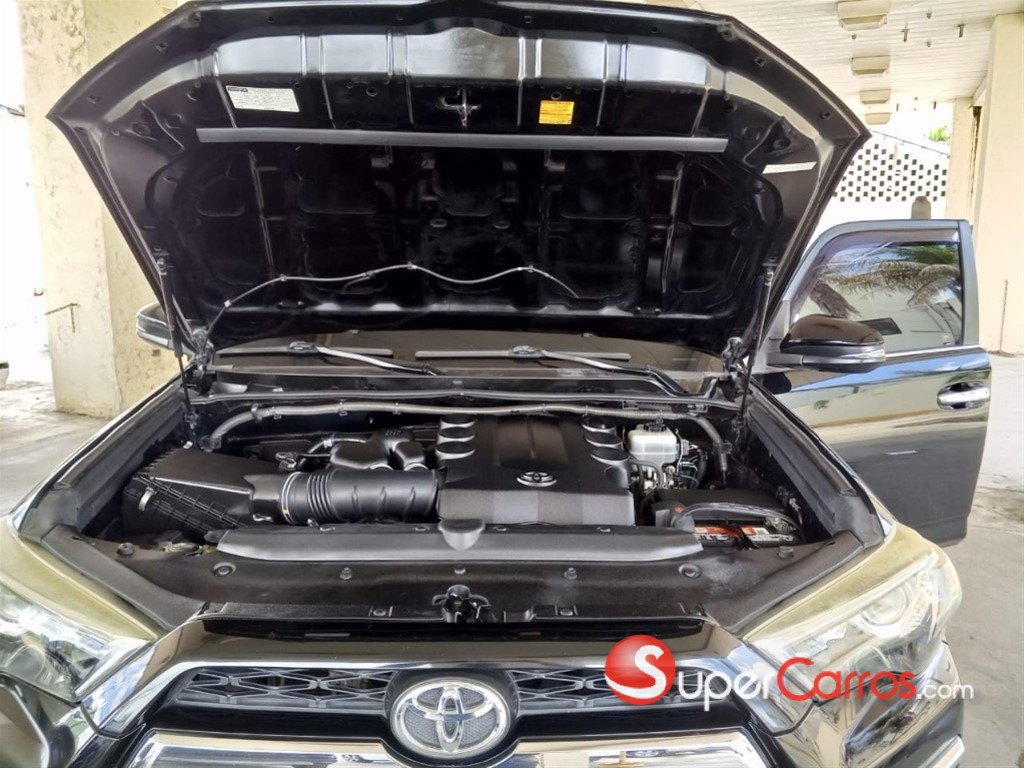 2014 Toyota 4 Runner Limited — foto 12 / 12