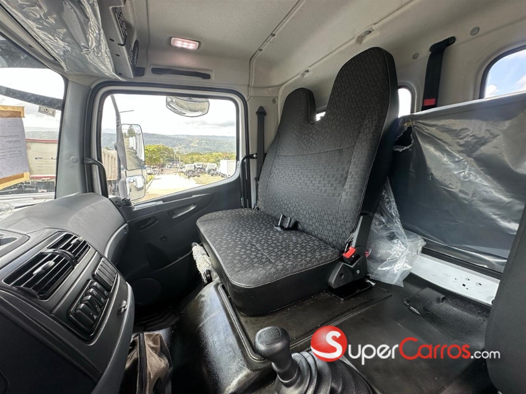 2025 Mitsubishi Motors Fuso — foto 6 / 11