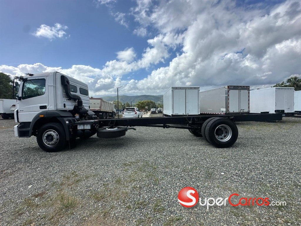 2025 Mitsubishi Motors Fuso — foto 11 / 11
