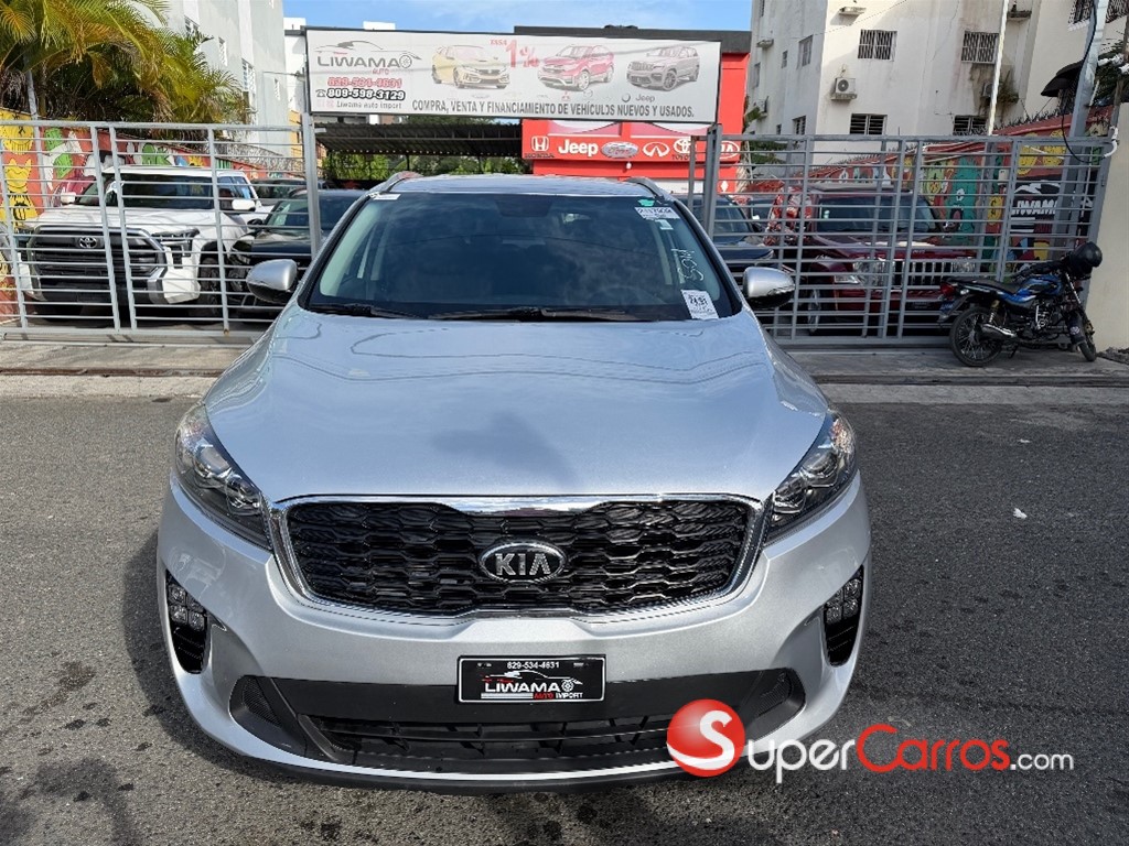 2020 Kia Sorento LX — foto 2 / 12