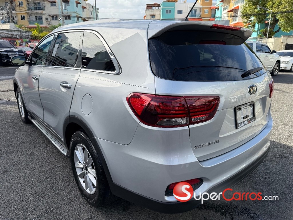 2020 Kia Sorento LX — foto 6 / 12