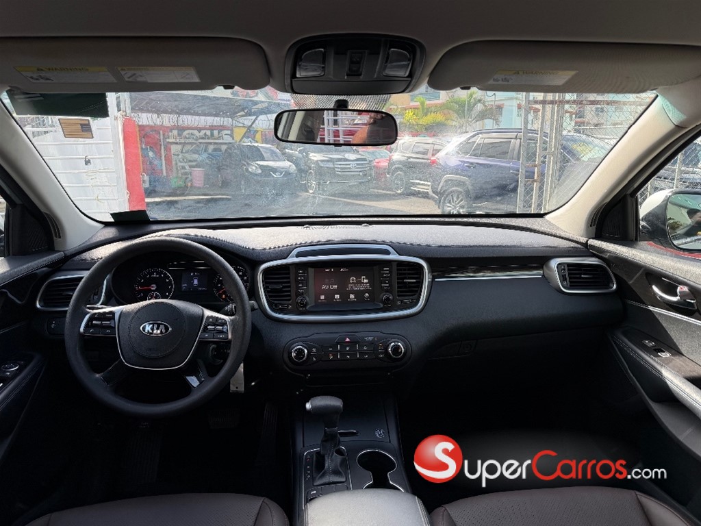 2020 Kia Sorento LX — foto 9 / 12