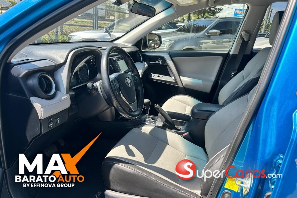 2016 Toyota RAV4 XLE Hybrid — foto 5 / 12