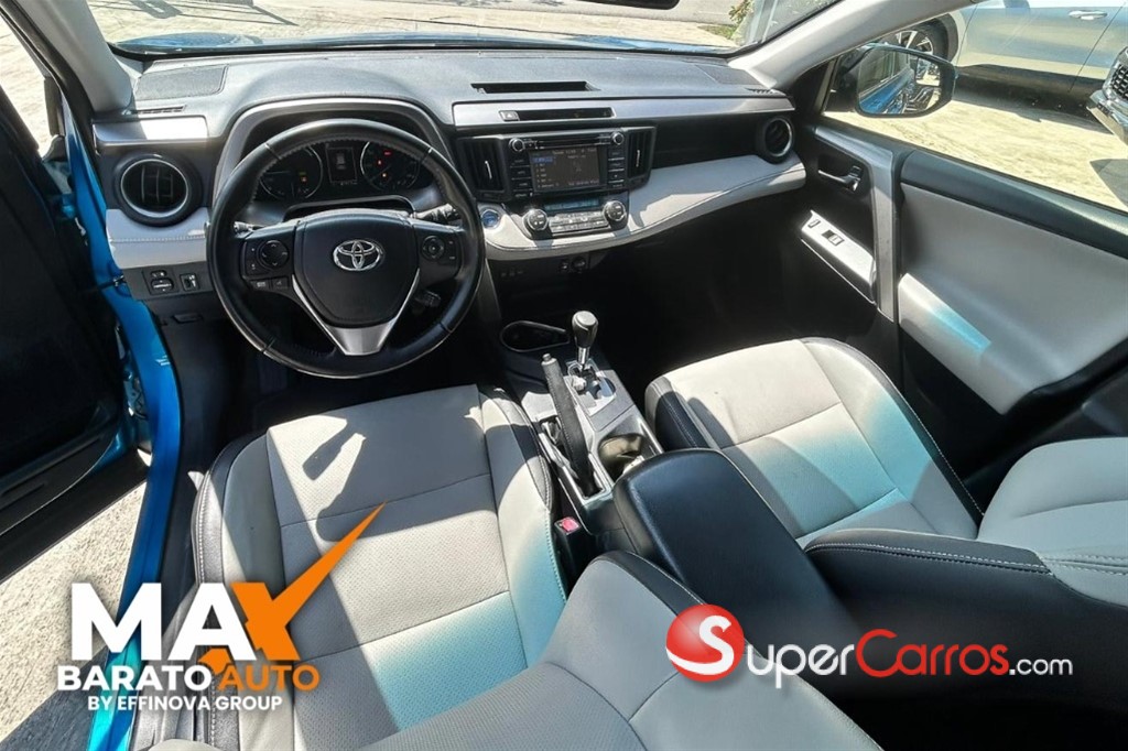 2016 Toyota RAV4 XLE Hybrid — foto 8 / 12