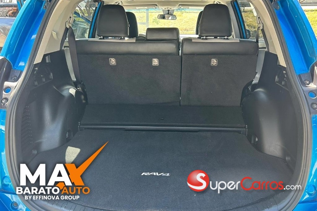 2016 Toyota RAV4 XLE Hybrid — foto 9 / 12