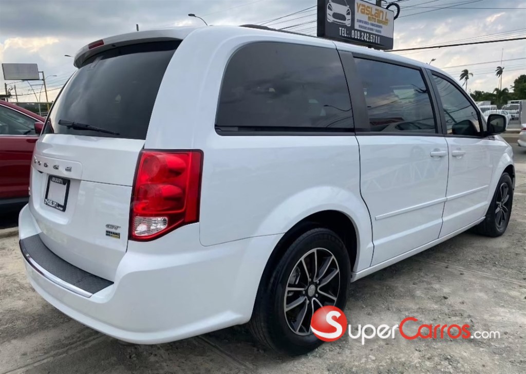 2017 Dodge Caravan GT — foto 3 / 4