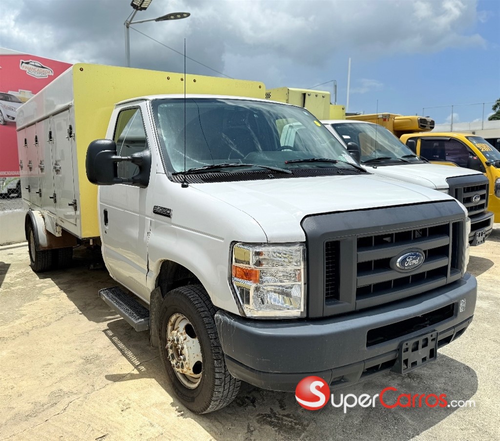 2017 Ford E-450 — foto 3 / 10
