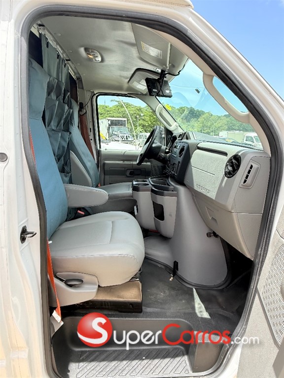 2017 Ford E-450 — foto 10 / 10