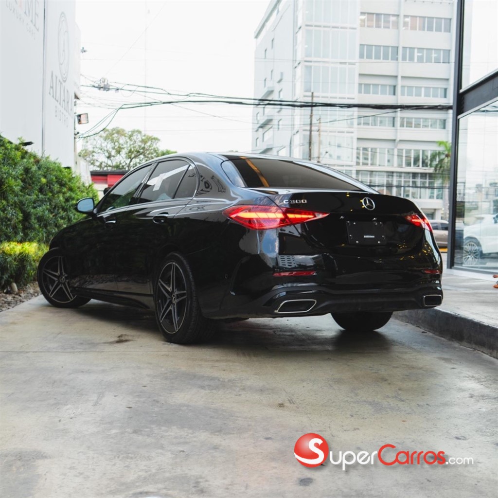 2024 Mercedes-Benz Clase C 300 — foto 3 / 10