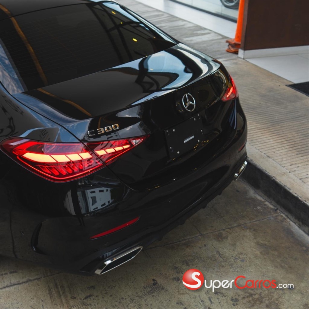2024 Mercedes-Benz Clase C 300 — foto 4 / 10