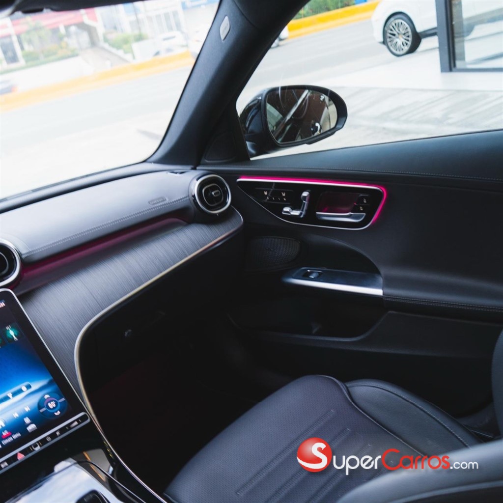 2024 Mercedes-Benz Clase C 300 — foto 8 / 10