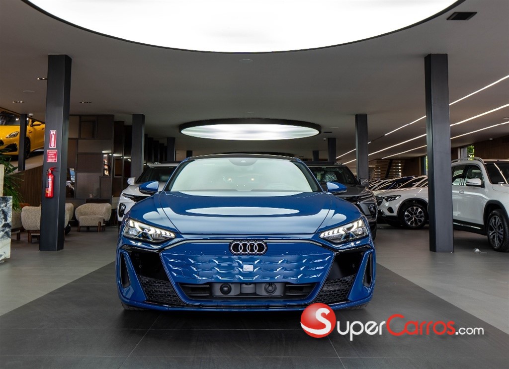 2025 Audi S E-TRON GT — foto 2 / 8