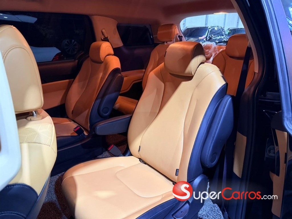 2021 Kia Carnival — foto 5 / 10