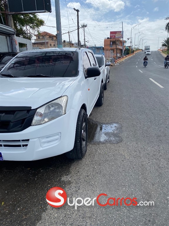 2015 Isuzu DMAX — foto 2 / 11