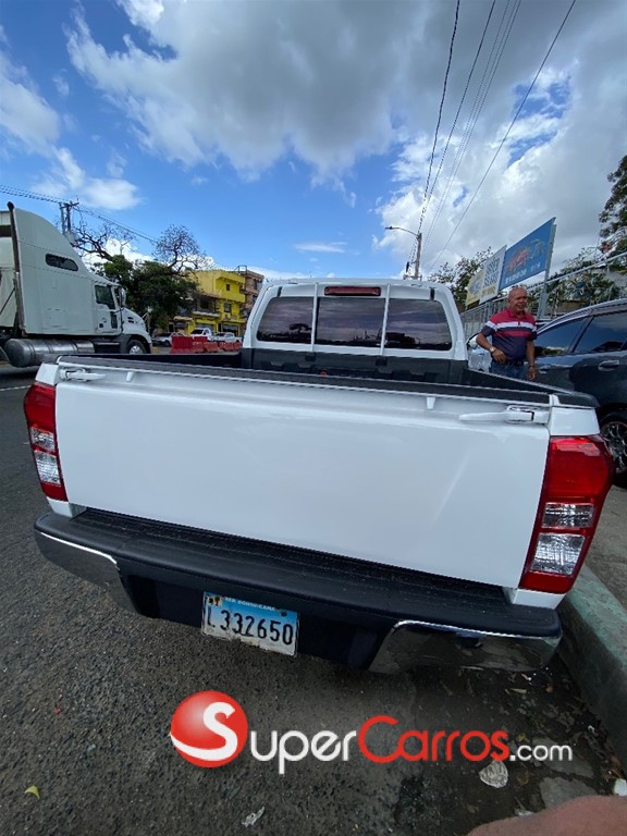 2015 Isuzu DMAX — foto 4 / 11