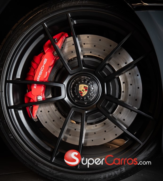 2023 Porsche 911 Carrera GTS — foto 11 / 12