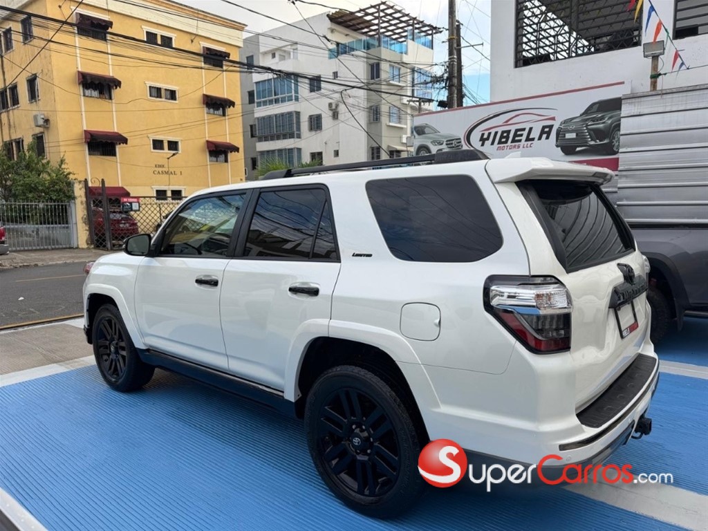 2021 Toyota 4 Runner Limited Nightshade — foto 4 / 12