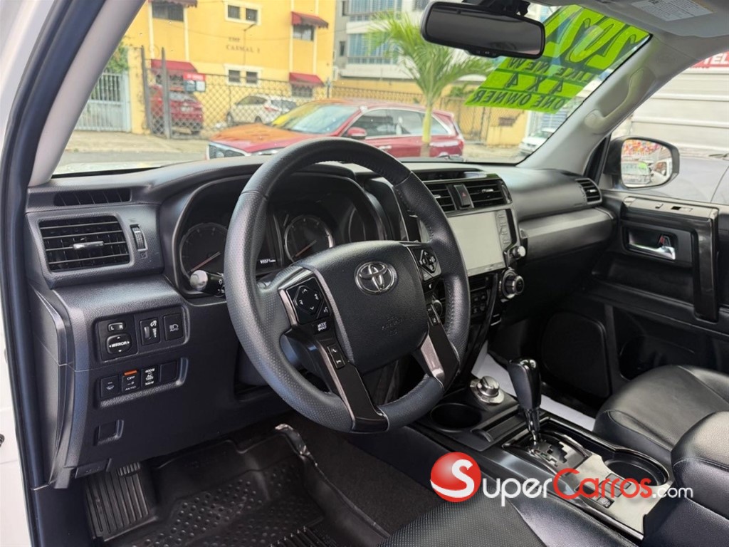 2021 Toyota 4 Runner Limited Nightshade — foto 12 / 12