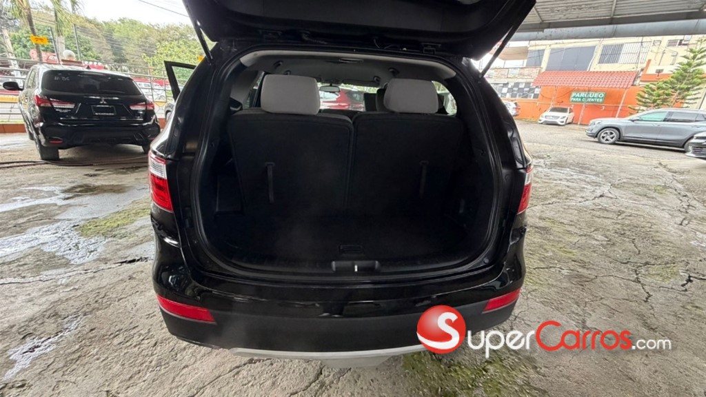 2016 Hyundai Grand Santa Fe — foto 3 / 10