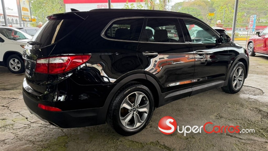 2016 Hyundai Grand Santa Fe — foto 7 / 10