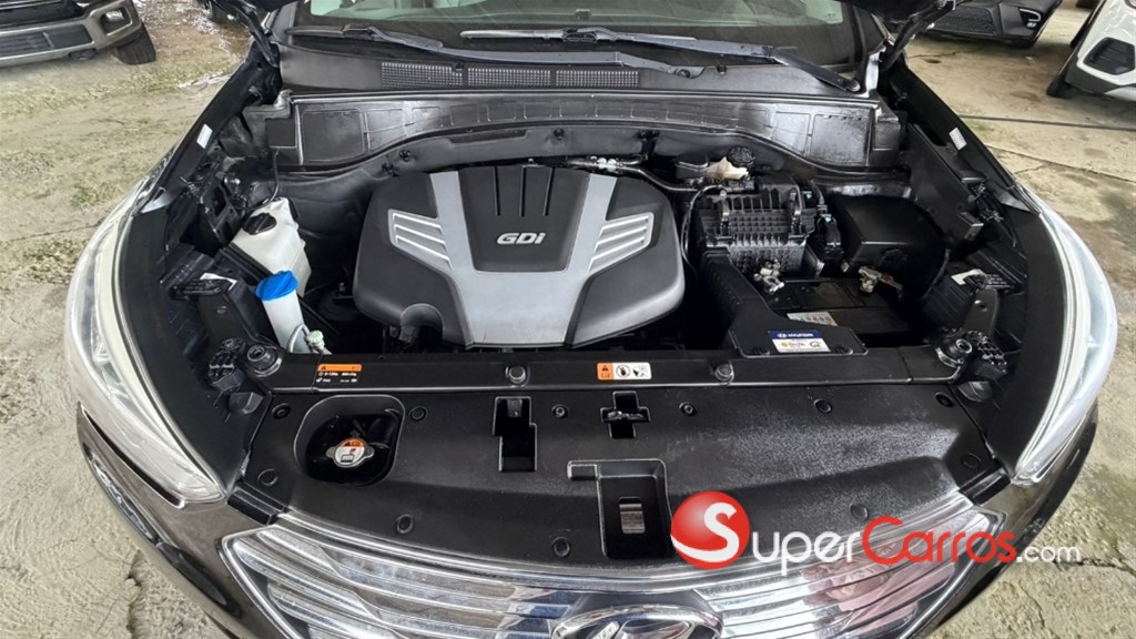 2016 Hyundai Grand Santa Fe — foto 10 / 10