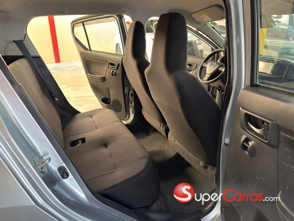 2019 Daihatsu Mira — foto 9 / 12