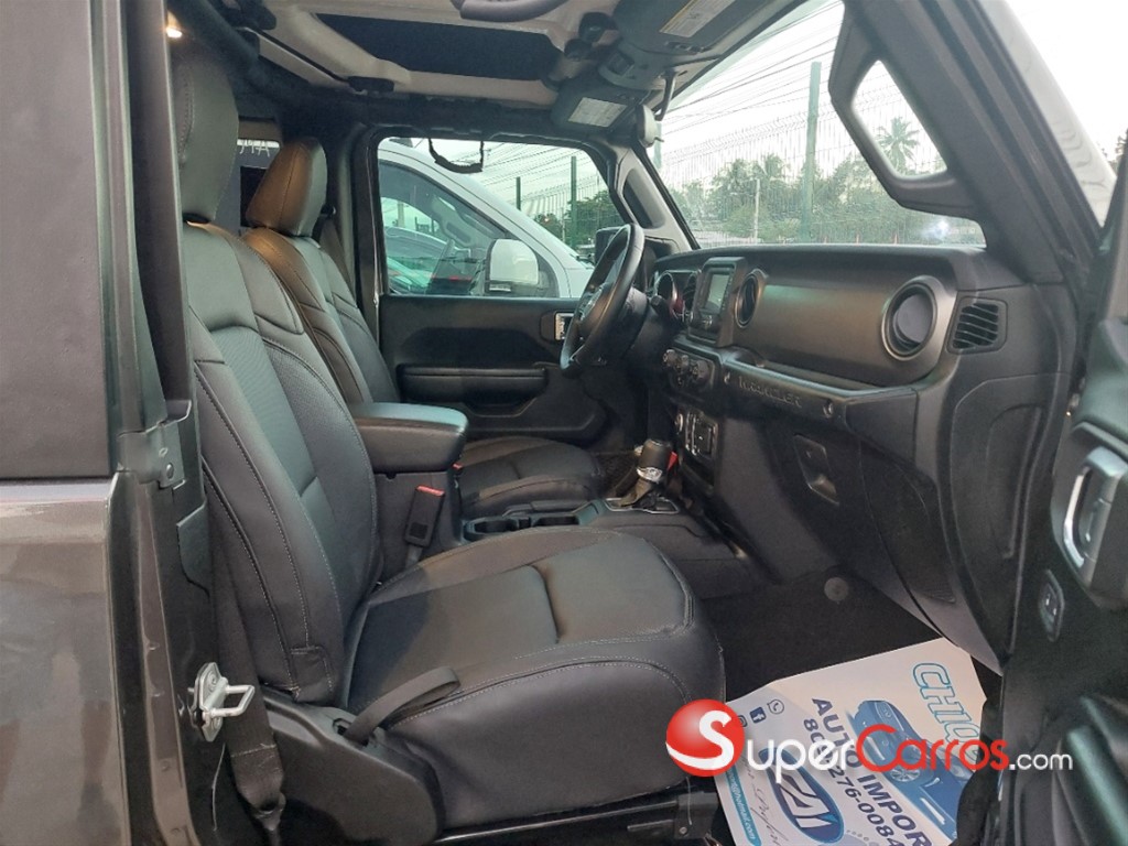2020 Jeep Wrangler Sport — foto 8 / 12
