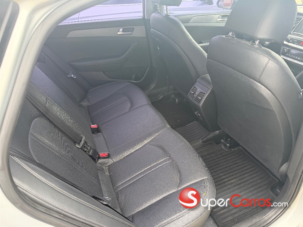 2021 Hyundai Sonata DN8 — foto 10 / 12