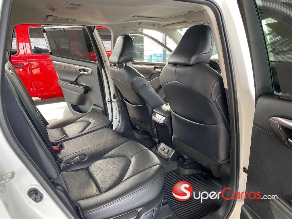 2021 Toyota Highlander Limited — foto 10 / 12