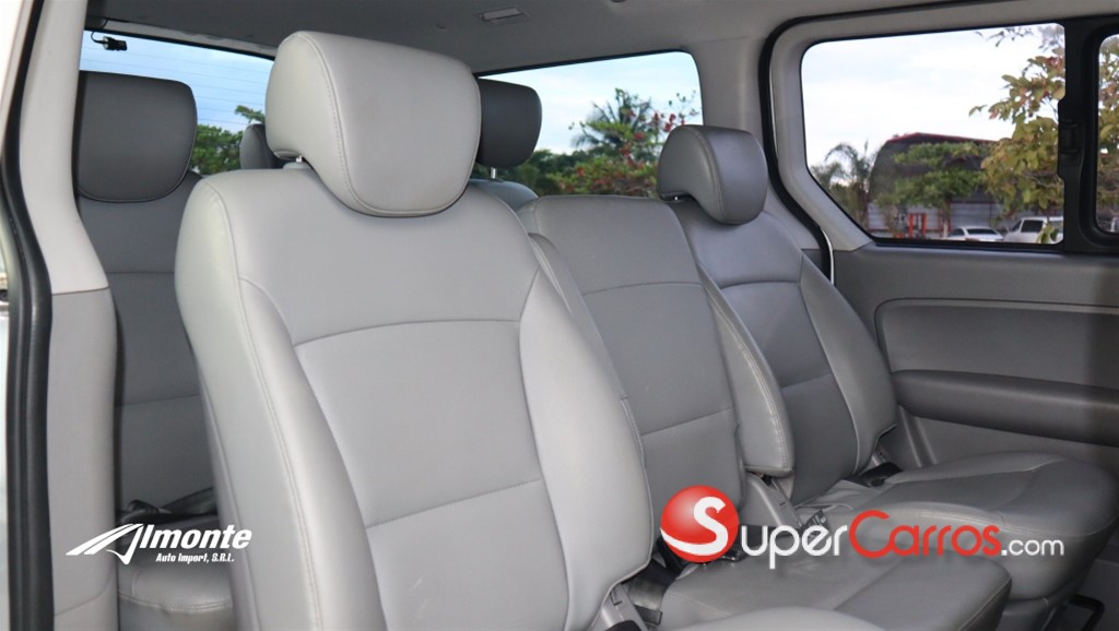 2021 Hyundai Grand Starex — foto 8 / 12