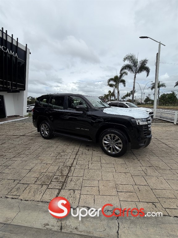 2026 Toyota Land Cruiser 300 GXR — foto 4 / 11