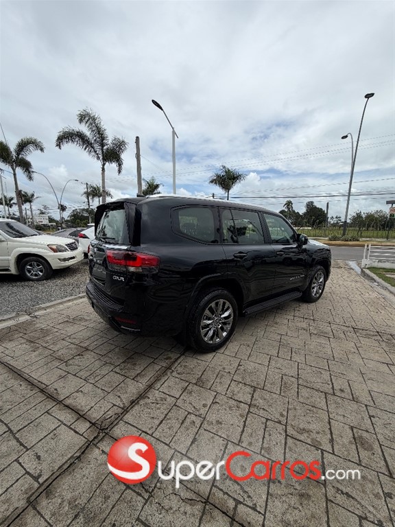 2026 Toyota Land Cruiser 300 GXR — foto 5 / 11