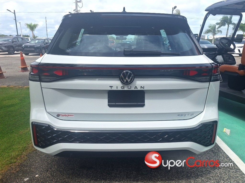 2026 Volkswagen Tiguan R Design — foto 3 / 8