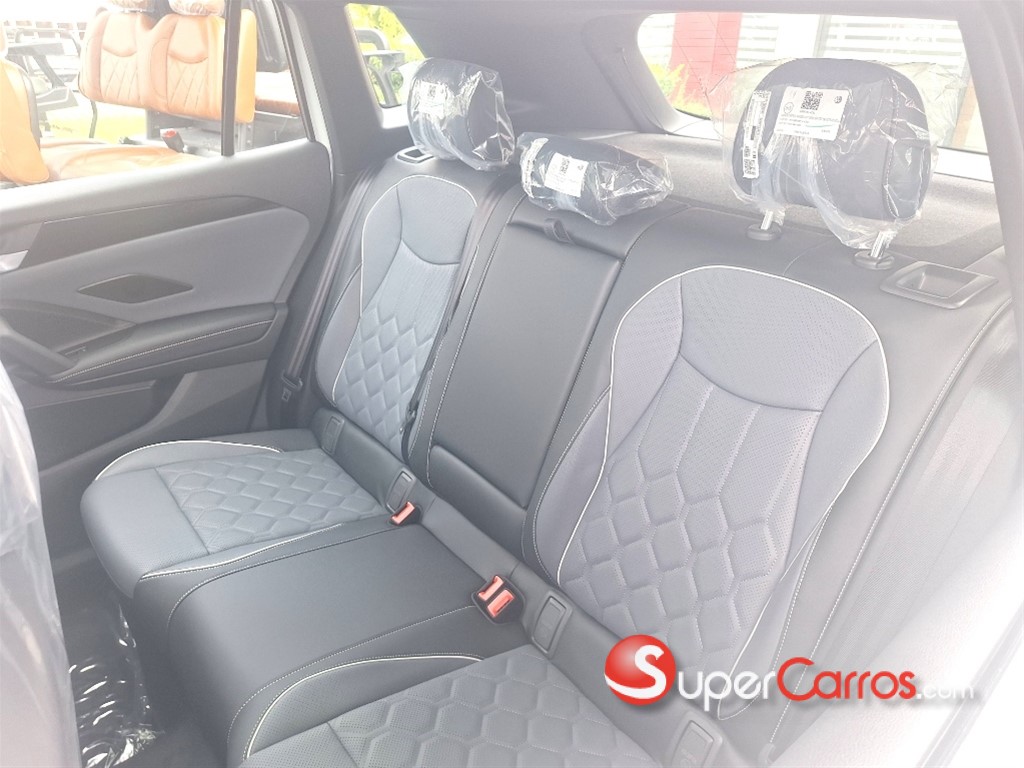 2026 Volkswagen Tiguan R Design — foto 7 / 8