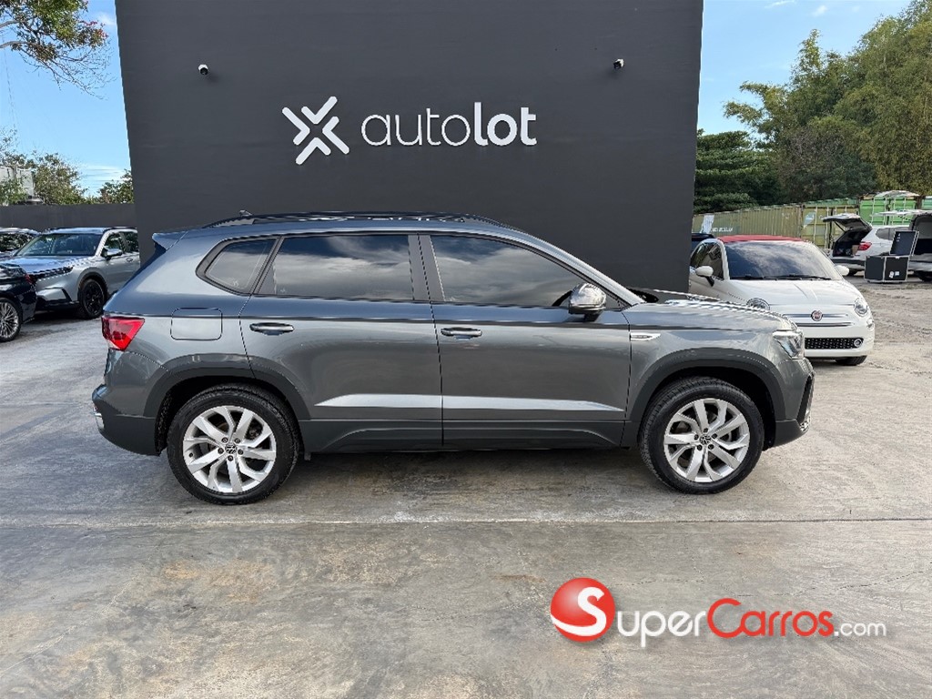 2022 Volkswagen Taos — foto 4 / 9
