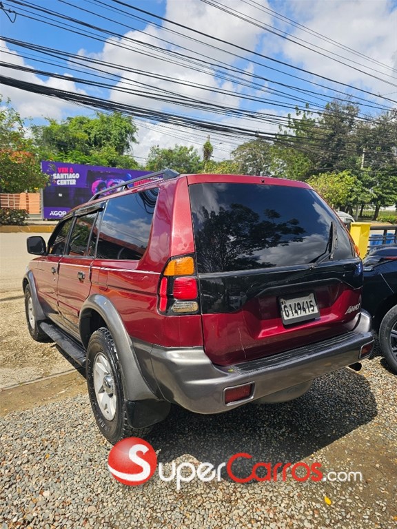2002 Mitsubishi Motors Montero Sport XLS — foto 4 / 10