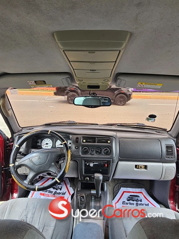 2002 Mitsubishi Motors Montero Sport XLS — foto 6 / 10