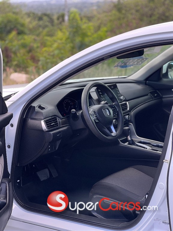 2020 Honda Accord LX — foto 8 / 12