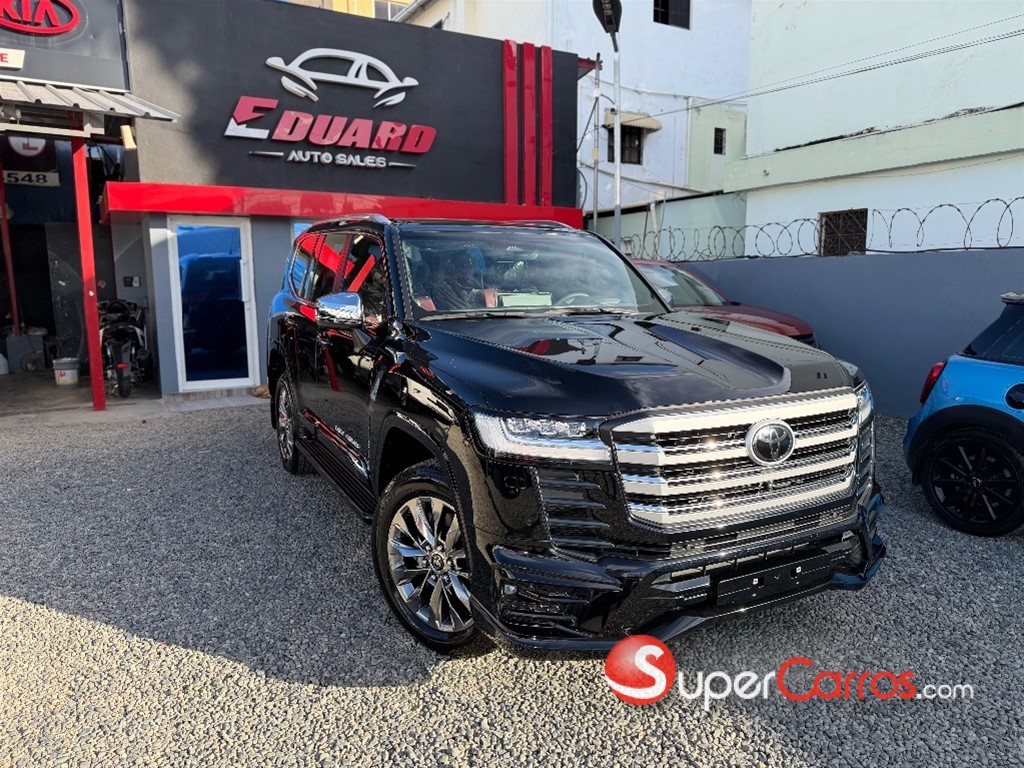 2027 Toyota Land Cruiser 70 ANIVERSARIO