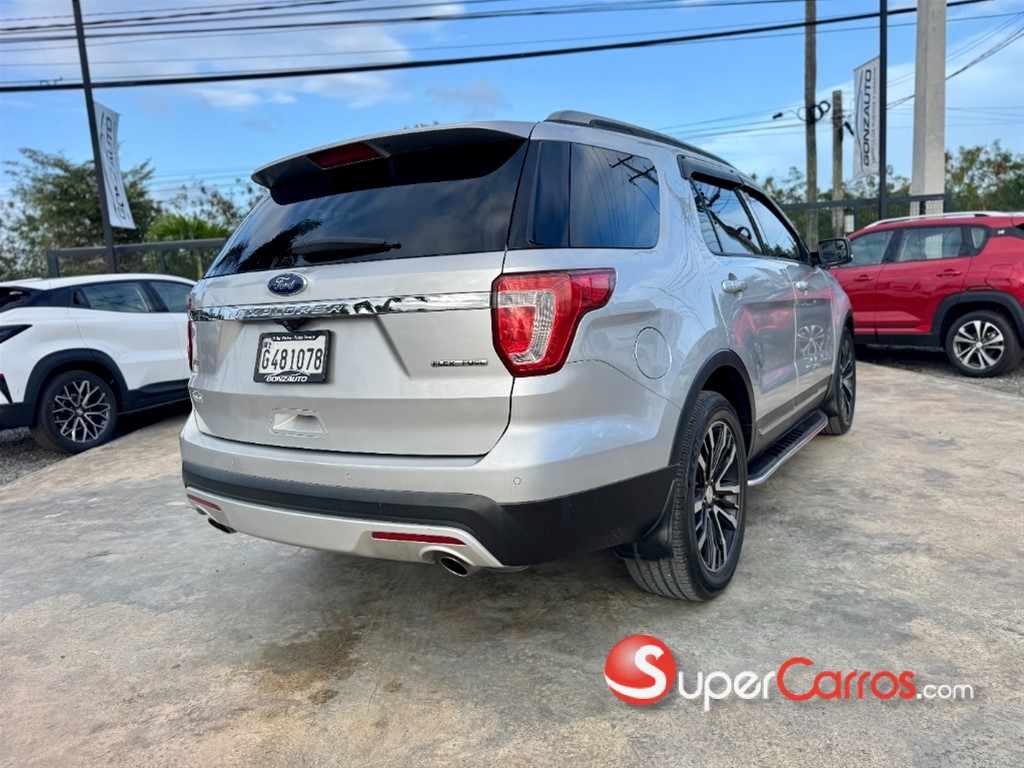 2016 Ford Explorer XLT — foto 4 / 11