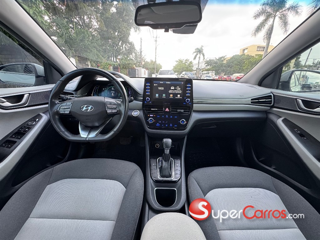 2020 Hyundai Ioniq — foto 8 / 10