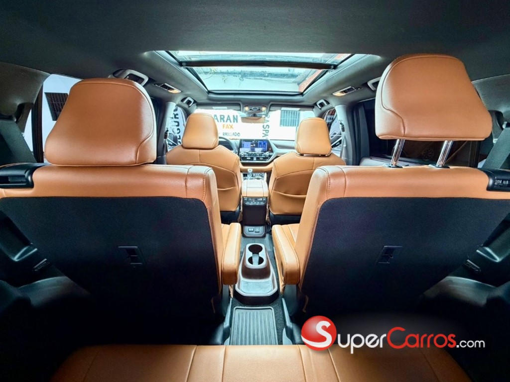 2022 Toyota Highlander Platinum — foto 9 / 11