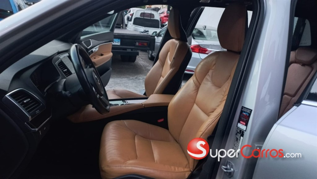2019 Volvo XC90 Momentum T6 — foto 10 / 11