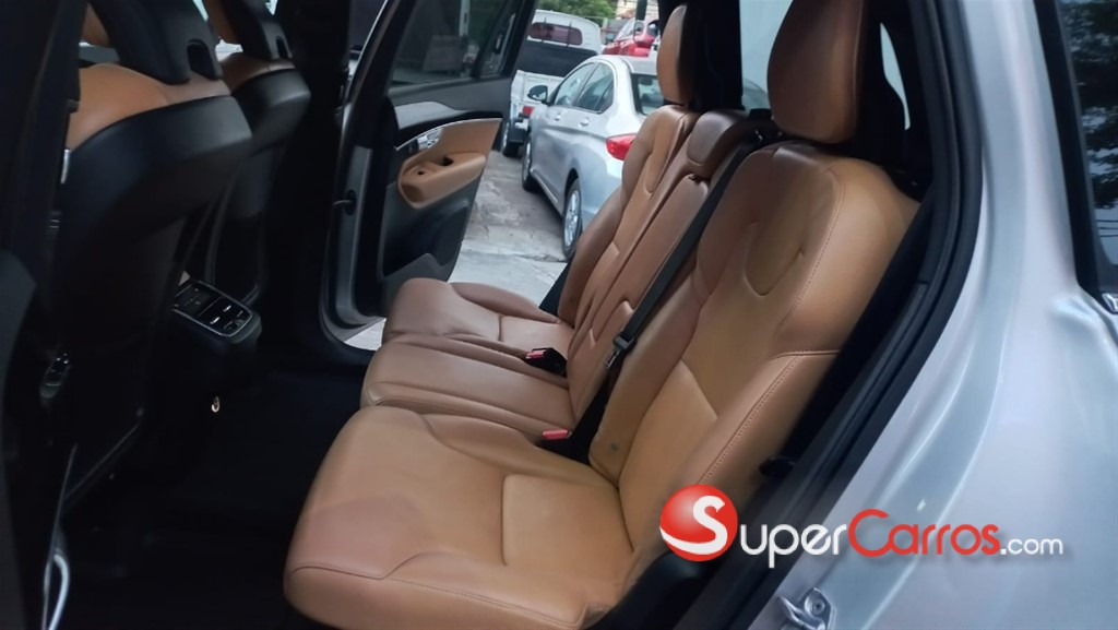 2019 Volvo XC90 Momentum T6 — foto 11 / 11